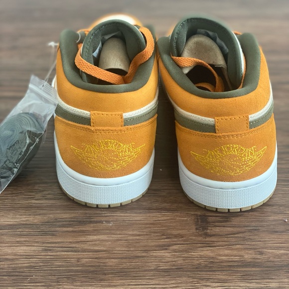 🆕 Jordan 1 ❌SOLD❌ - Picture 6 of 6